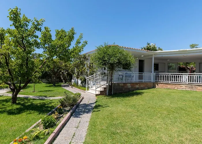 Angelana Beach Villa